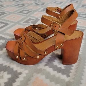 Madden Girls sandals size 7